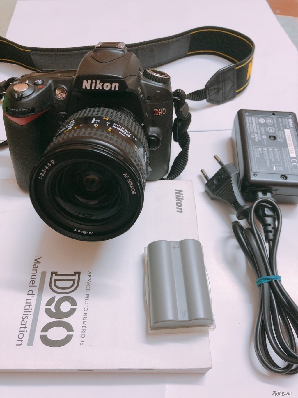 Cần bán máy ảnh Nikon C90 - 1