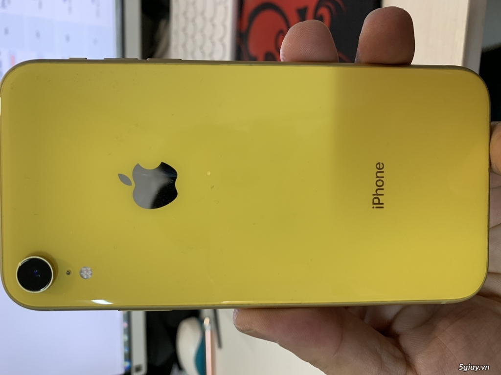 E bán IP XR 128G vàng 99%
