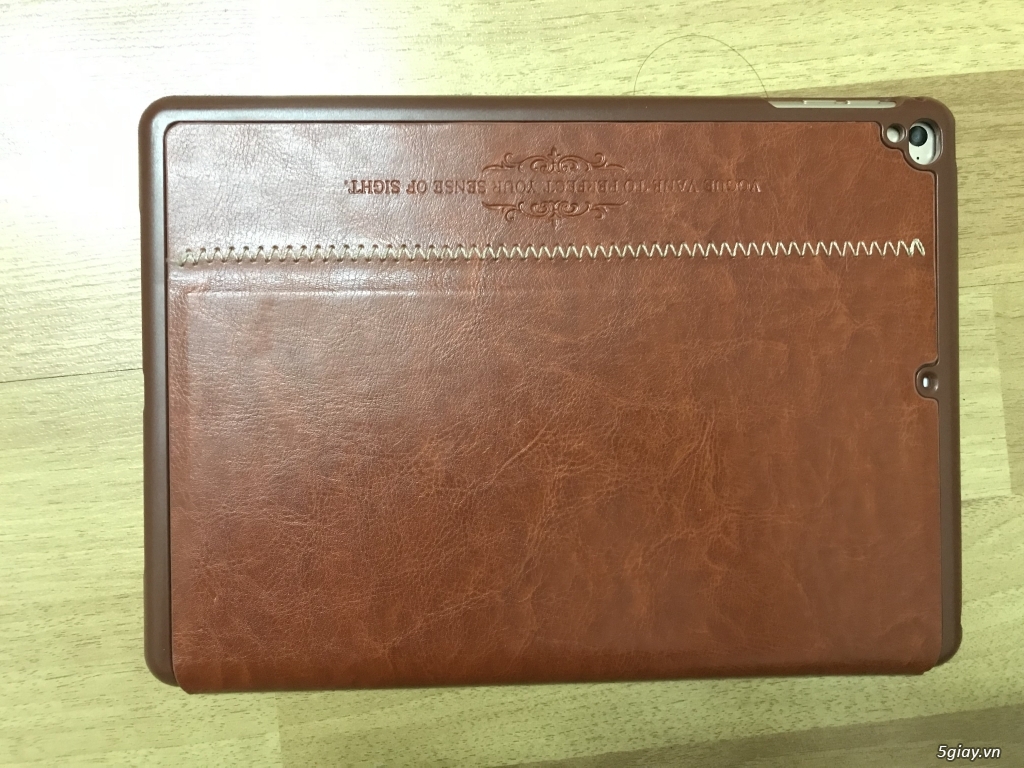 Cần bán ipad air 2 màu Gold, có 4G. Ngoại hình 99%. Giá rẻ 4tr100k. - 2