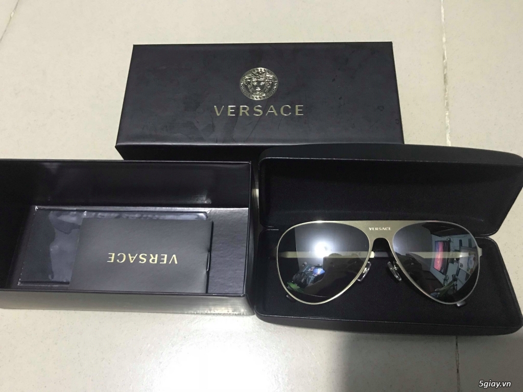 Cần bán mắt kính Versace chính hãng xách tay từ Canada - 2