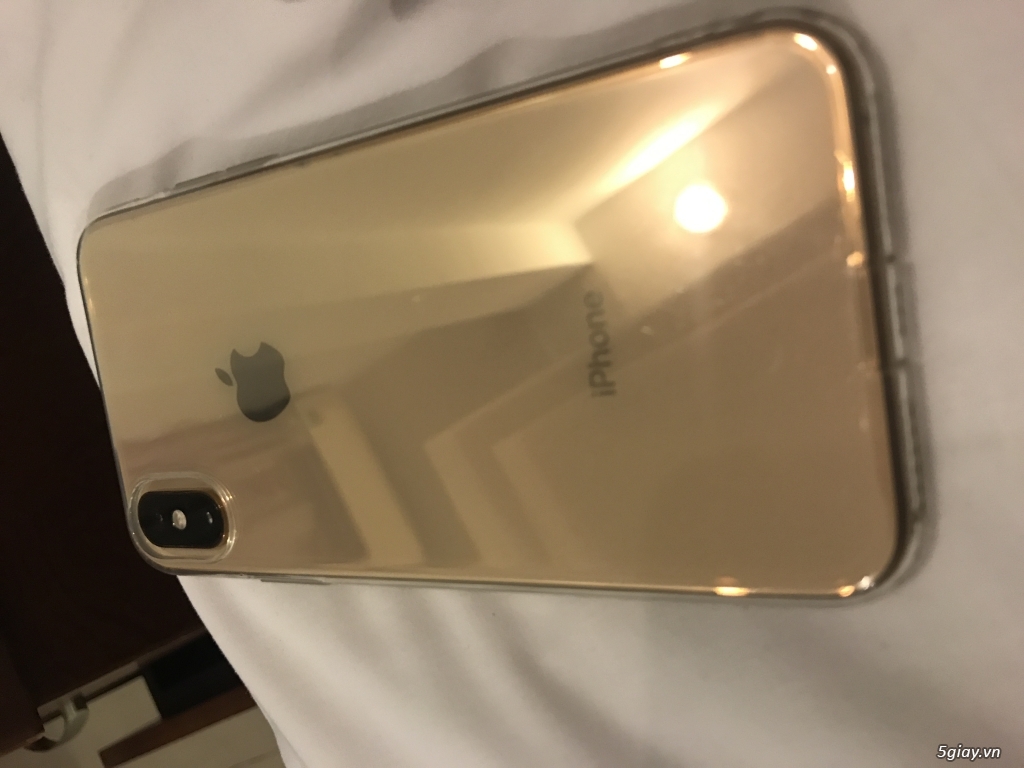 Iphone xs 64g vang lock 17.95tr