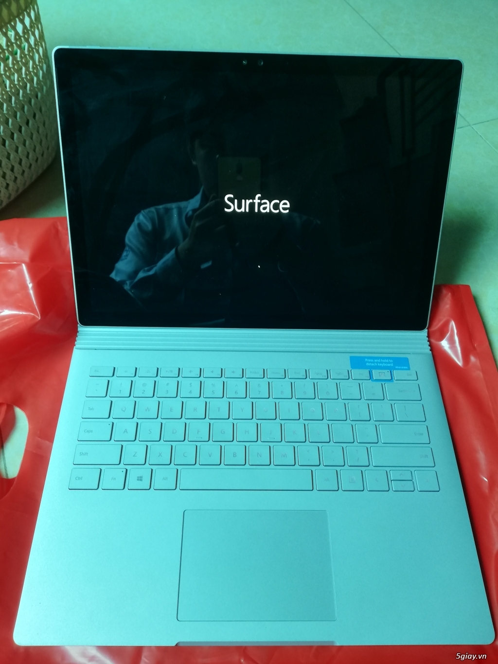 Surface Book 13.5 i5 8G/128G 99% - 1