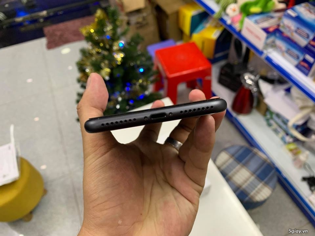 iPhone 8 Plus 64gb Black hàng Việt Nam còn BH   99.9%