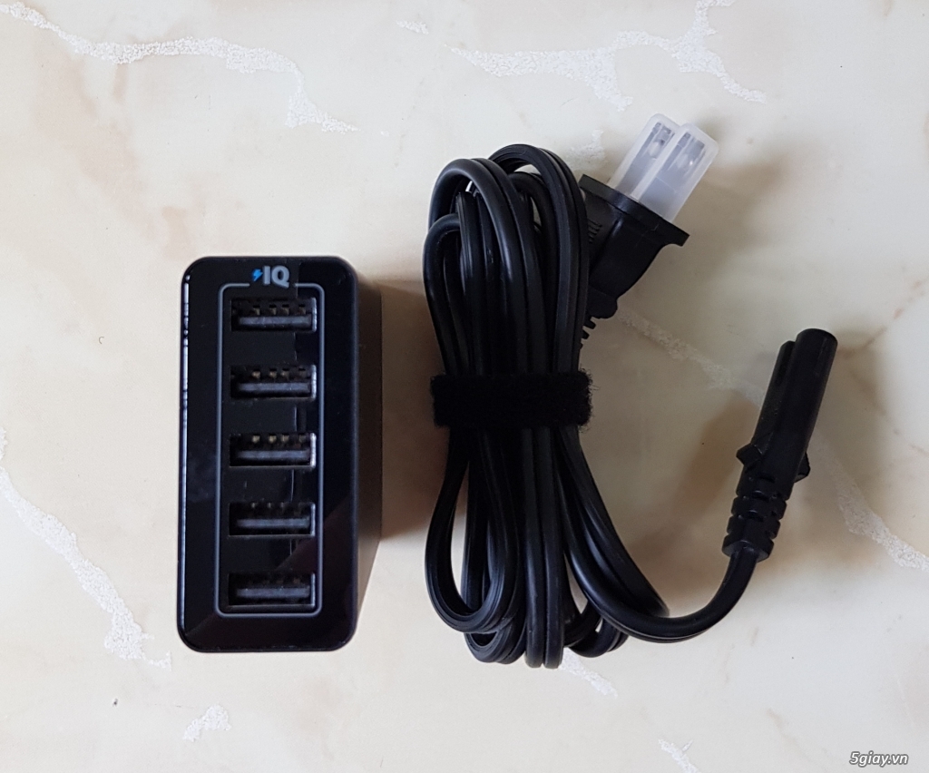 Anker power 5 port 40W . Voltage Bost -giống QC2.0