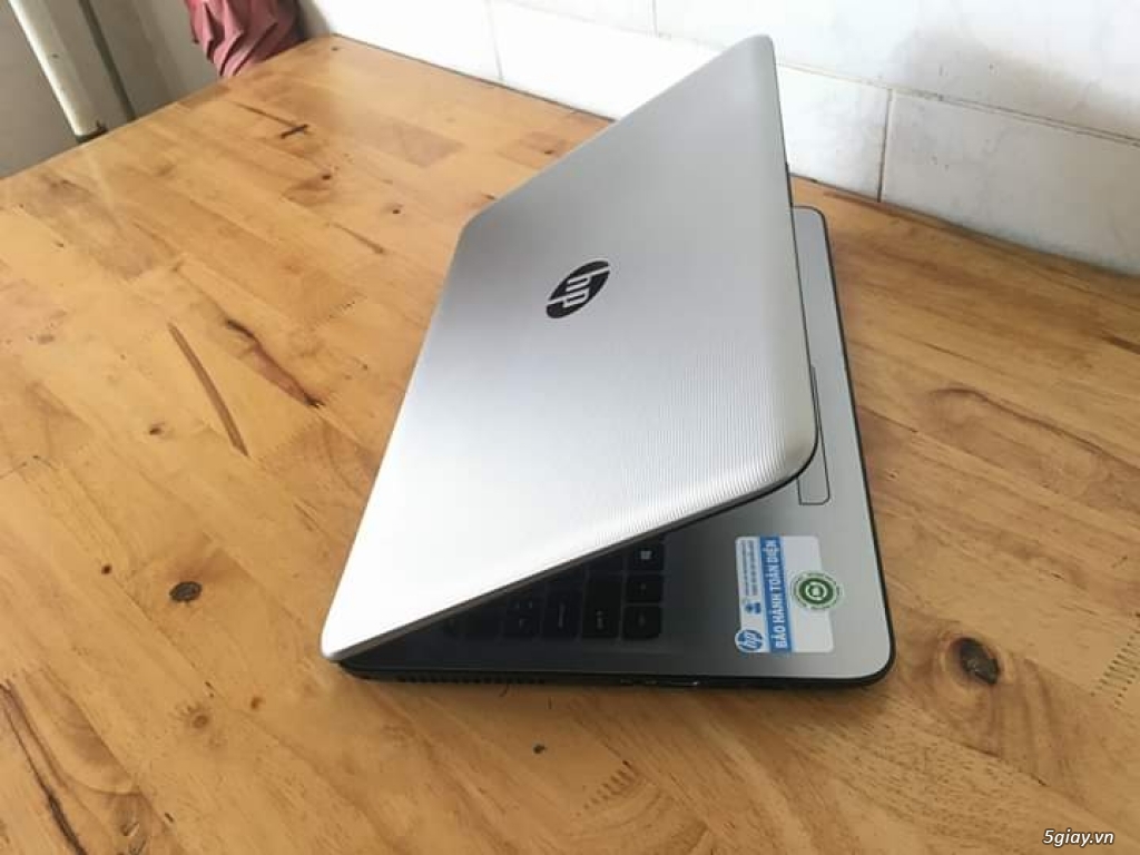 LAPTOP HP PAVILION 15 MẦU BẠC SANG CHOẢNH - 1