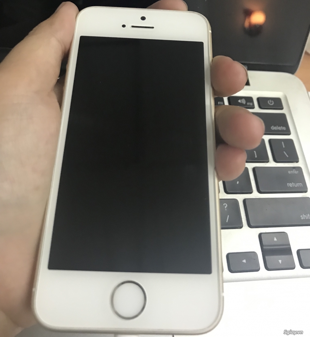 iphone SE 16gb gold LL/A - 2