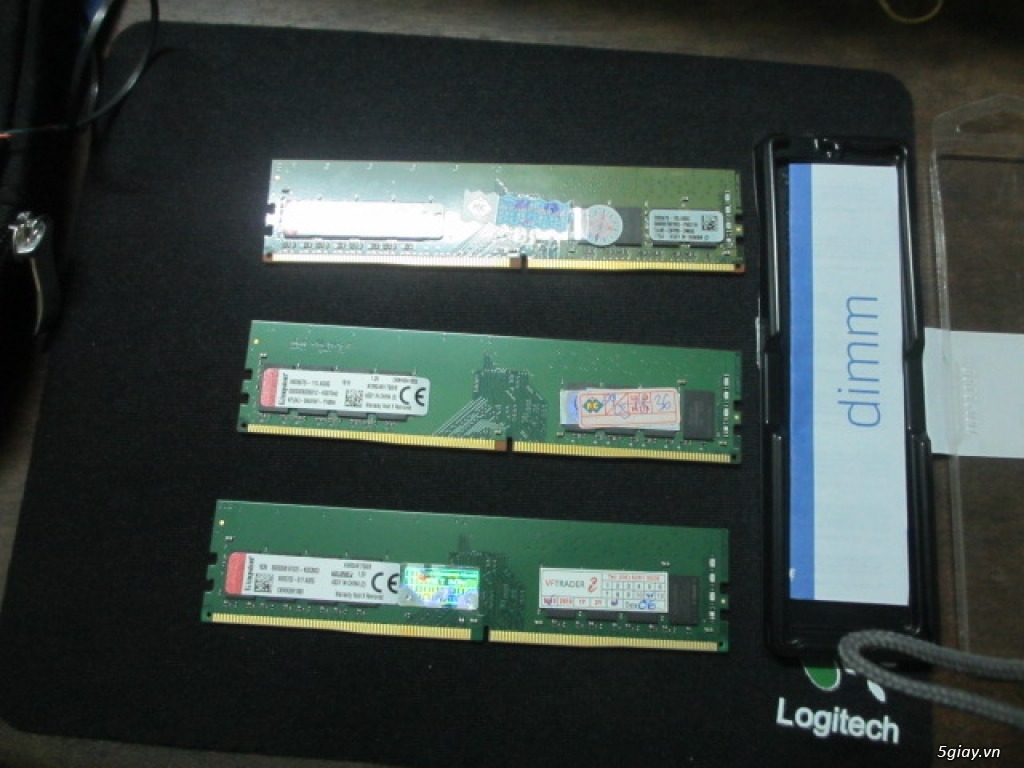 Vài Thanh DDR4 8G Kingston bus 2400 - 1