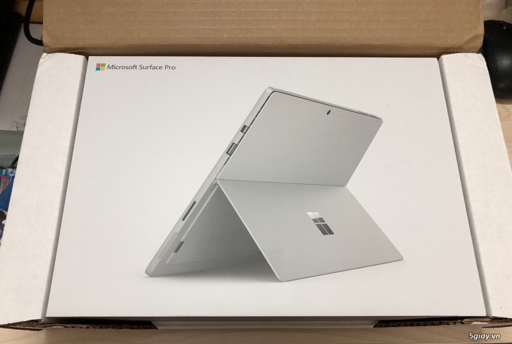 Surface Pro 6 combo giá cực tốt