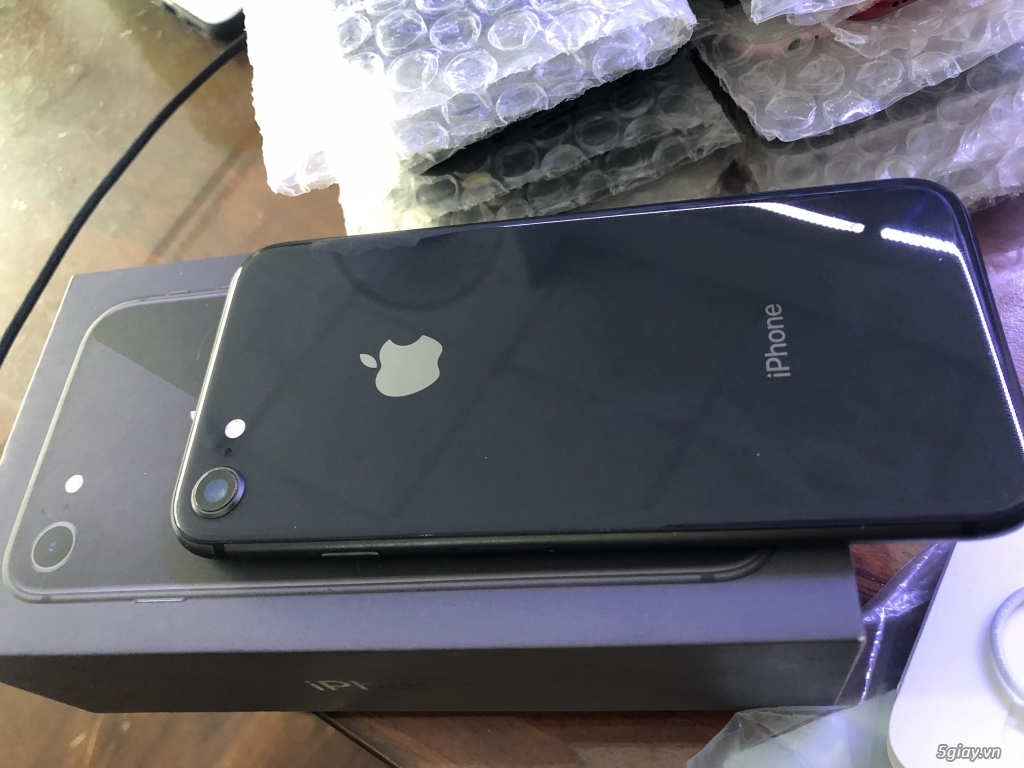 Iphone 8 64 zin ốc đít 8T5 fullbox