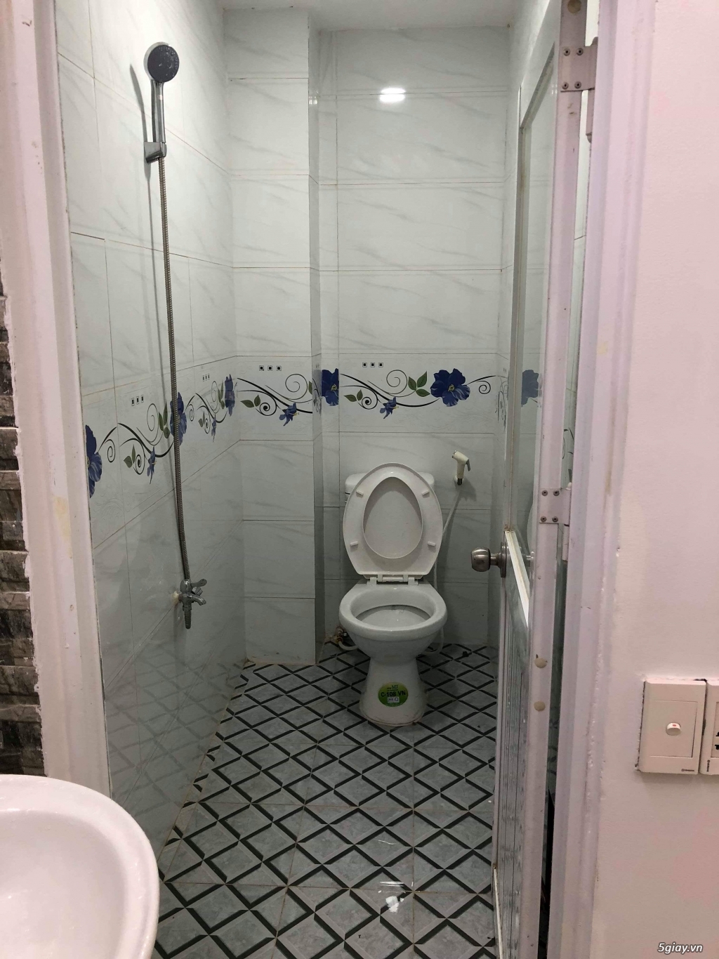 Cần bán Nhà Bình Tân 4x14,1 lầu 1 gác lửng,Hẻm xe hơi 8m vào tận nhà - 1