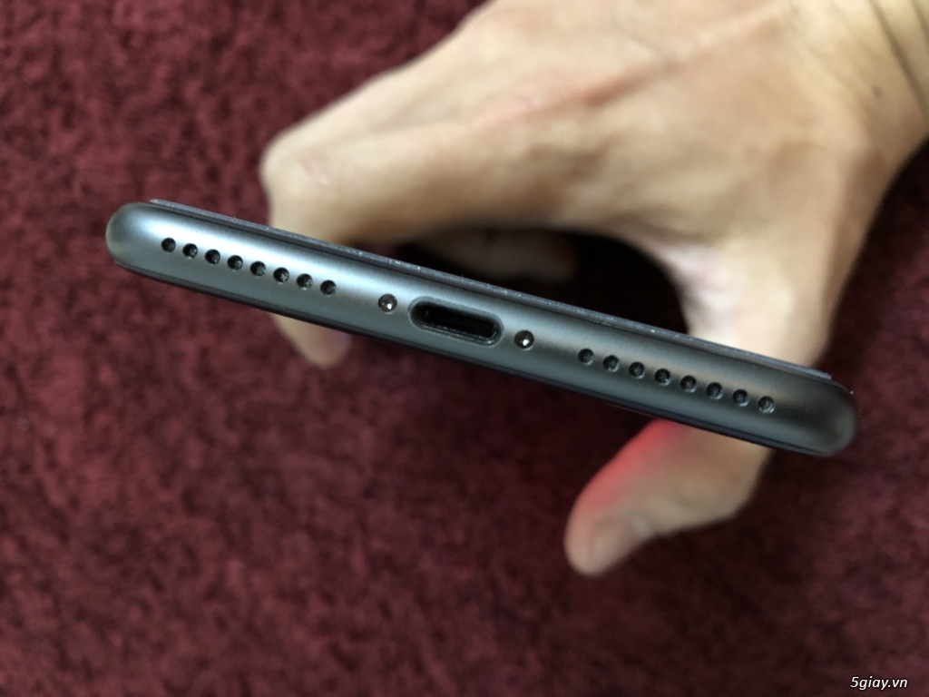 Cần bán iphone 8 plus màu grey 256gb