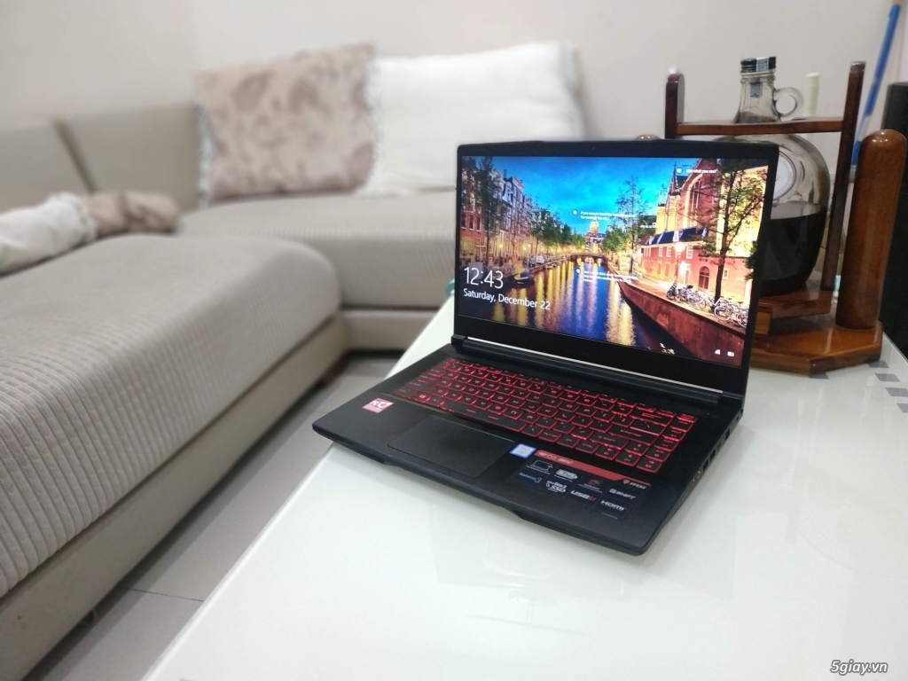 Bán rẻ laptop gaming siêu nhe i7 8750h 1050 4gb 16gb ram 500gb ssd