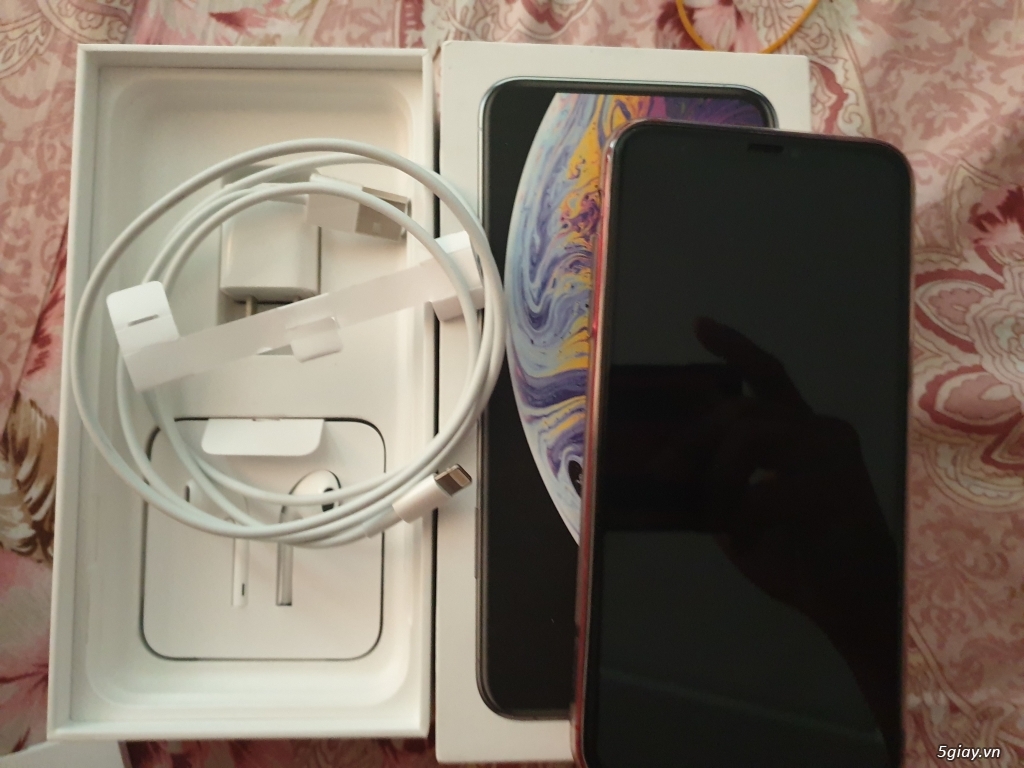 Iphone XS Max 64g Lock, đen 99,99%, fullbox