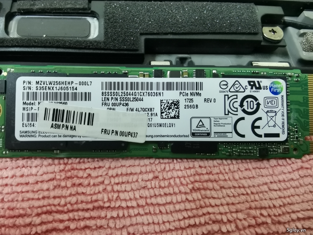 SSD 256Gb Samsung M2 NVMe PCIe Gen3 x4 tốc độ 2,800Mb/s. BH 3 tháng