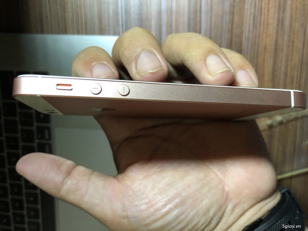 Bán Iphone SE 16GB Rose Gold Cellphones - 3