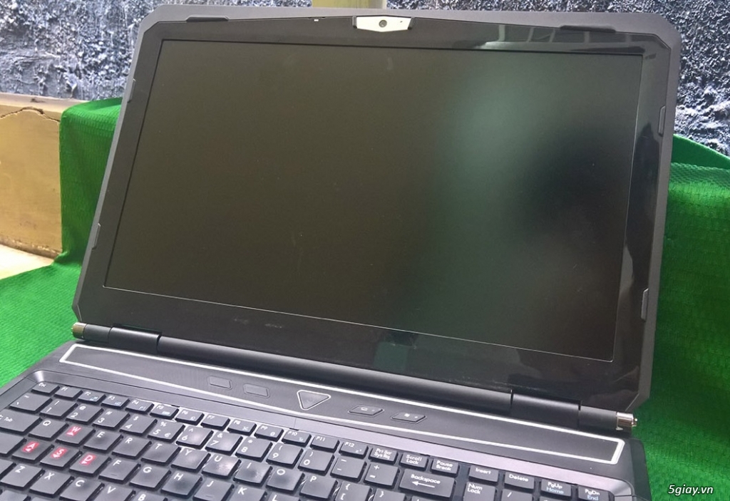 Laptop PowerNoteBooks Gaming I7 GTX 580 - 1