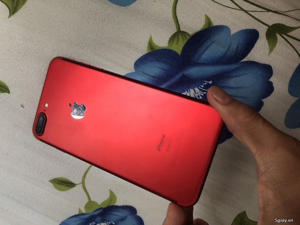 CẦN BÁN IPHONE 7plus red 128gb 99%