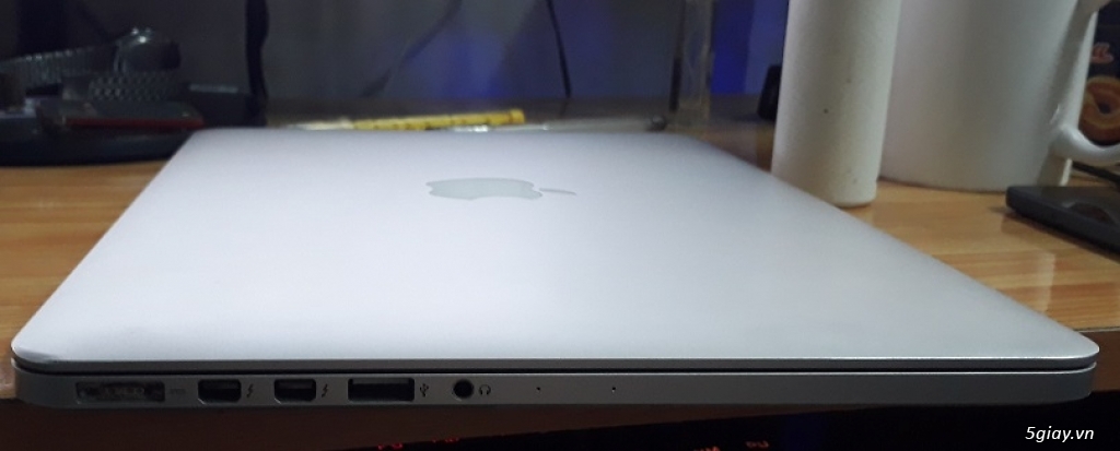 Cần bán Apple Macbook Pro 2015 Rin 98% i5 SDD 256 - 4