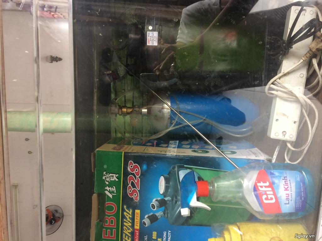 Lật hồ:ban' máy làm lạnh nuoc hieu Hailea-28a va binh co2