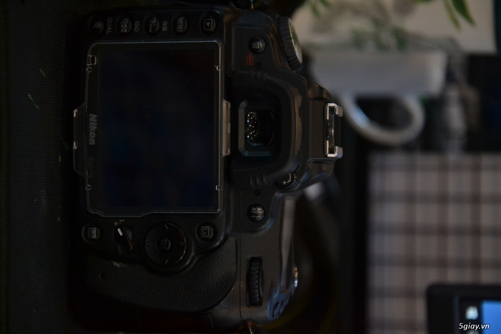 Máy Ảnh Nikon D90 Cũ + Len Kit Dx 18-105