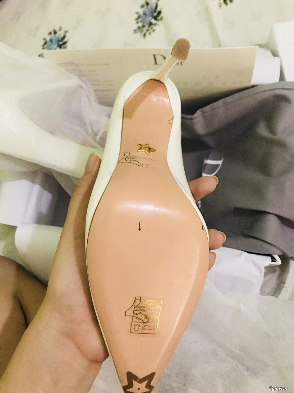 Cần bán giày Dior nữ mới 100% size 37 - 1