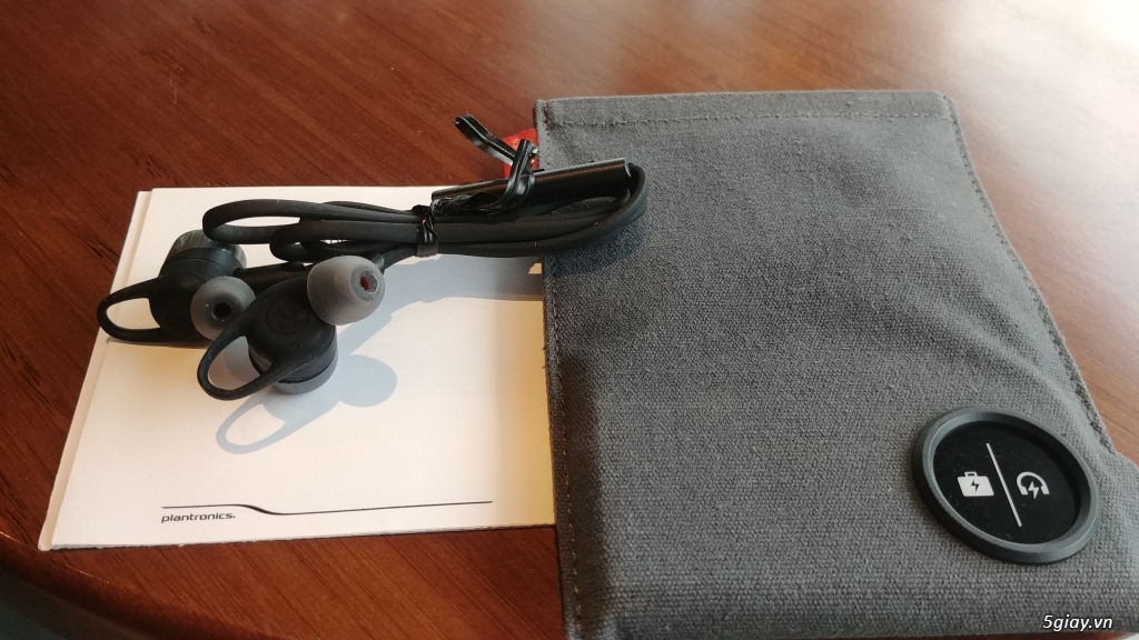 Plantronics Go 3 Tai nghe Bluetooth Âm hay, bám tai tốt