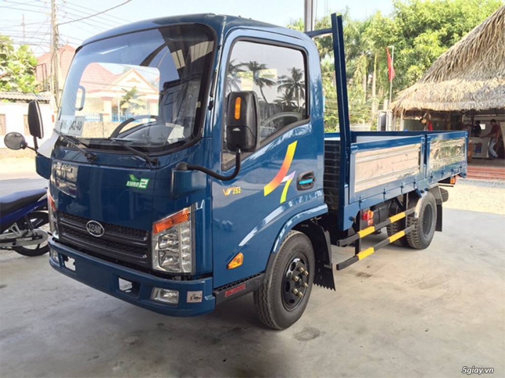 Xe Veam VT252 2T4 thùng 4m3 máy Hyundai chạy Tp khuyến mãi lớn