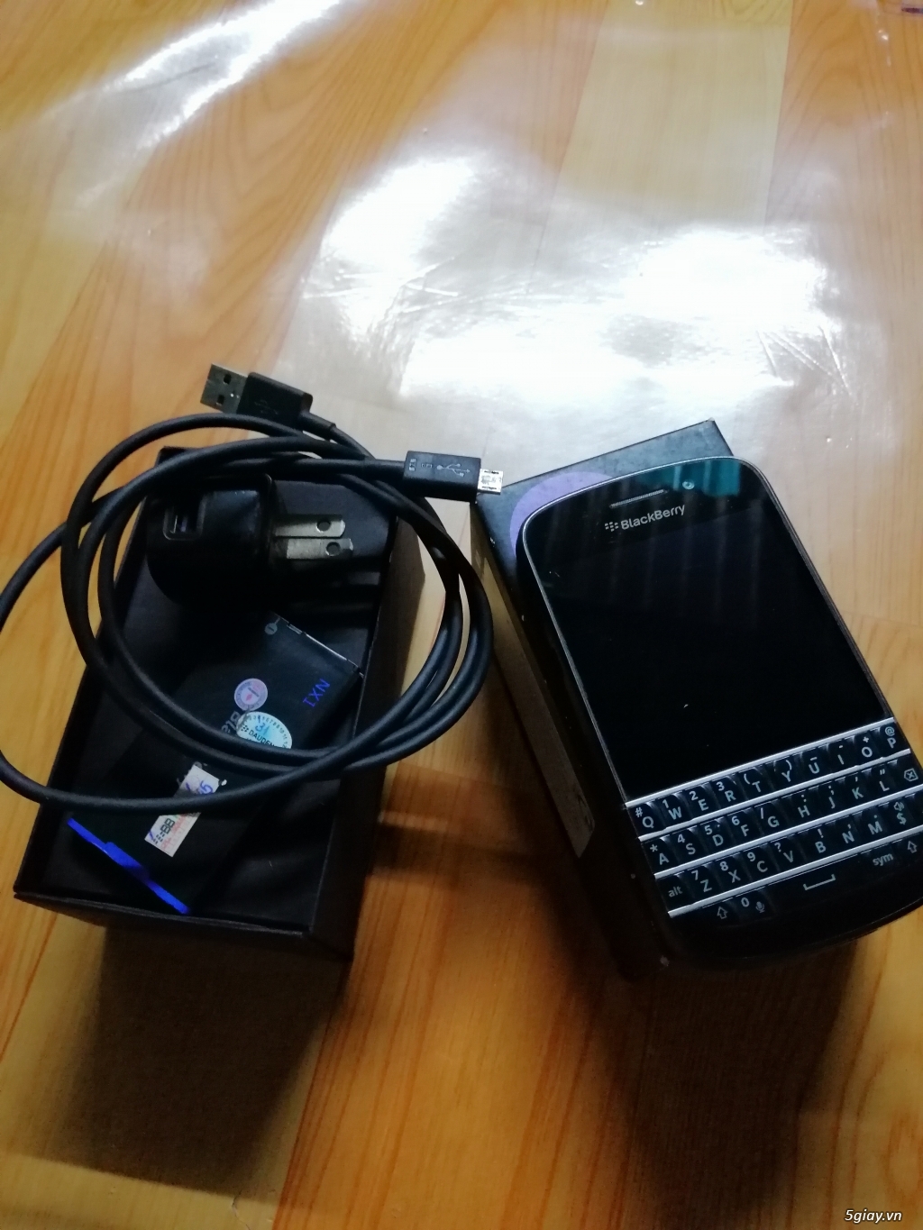 Cần bán blackberry Q10 - 4