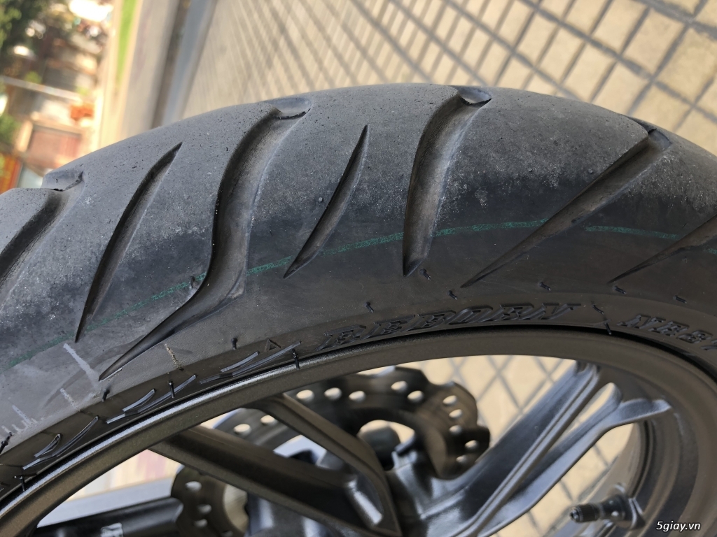 Cần bán Vario 150 màu đỏ dk 11/2018