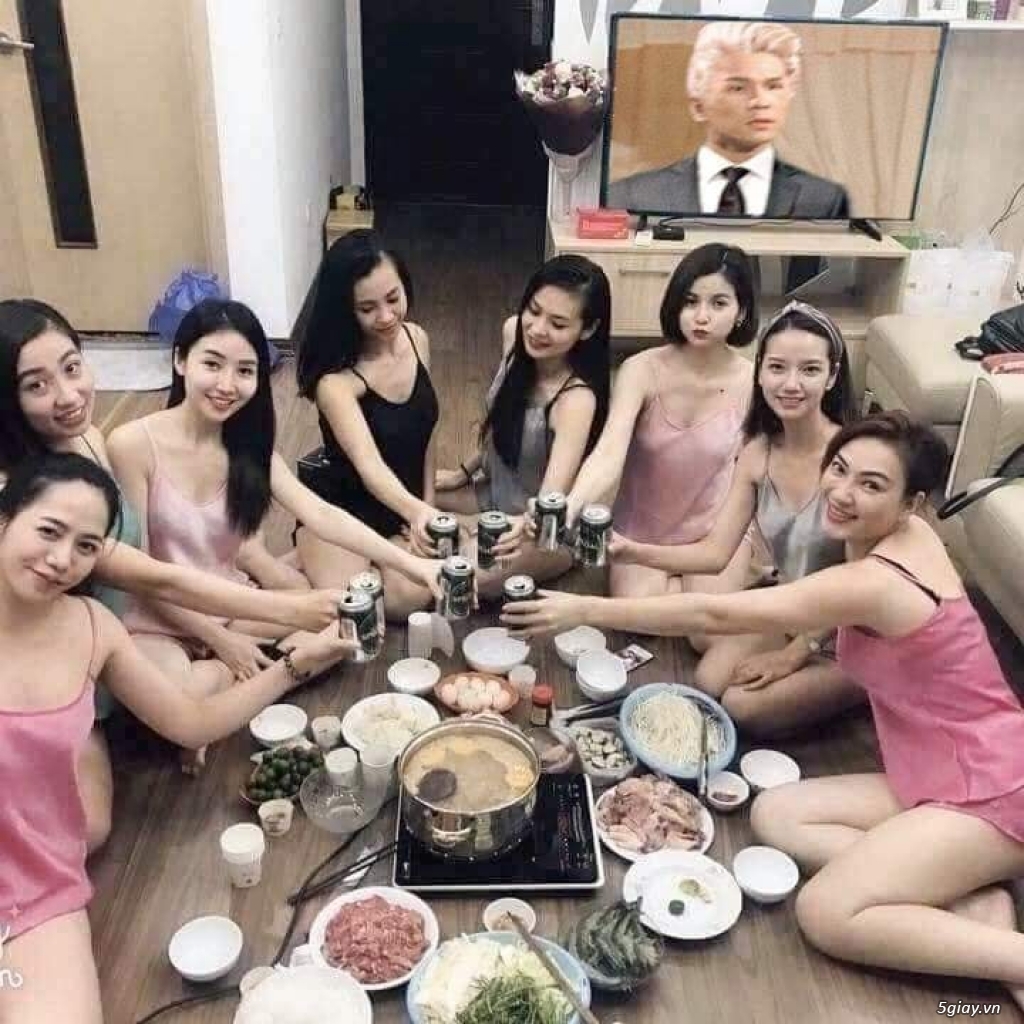 Ăn lẩu tất niên