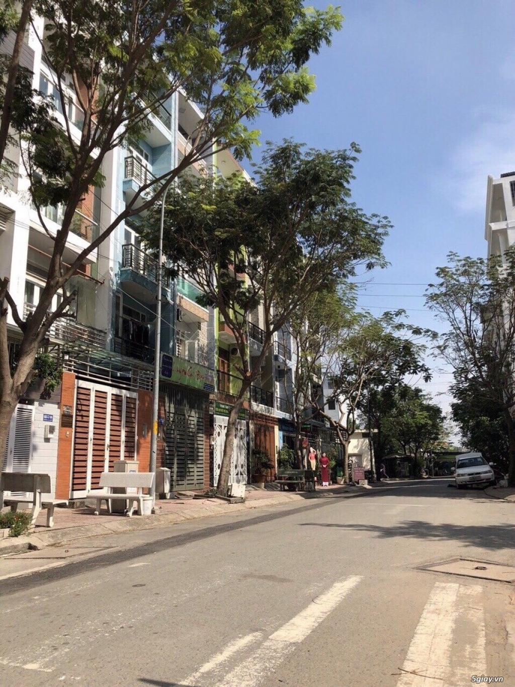 Nhà chính chủ chưa kinh doanh MTđường B2, 12m có vỉa hè, khu BT Saigon - 5