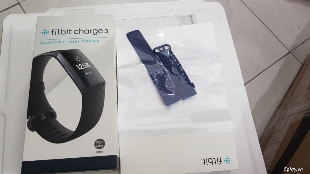 Fitbit Versa + Charge 3 xách tay Usa new 100% - 1