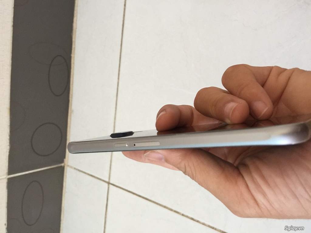 Cần bán main điện thoải samsung S6, main còn sống và sử dụng ok