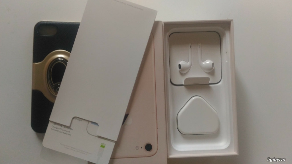 Cần bán iphone 8 Gold - 1