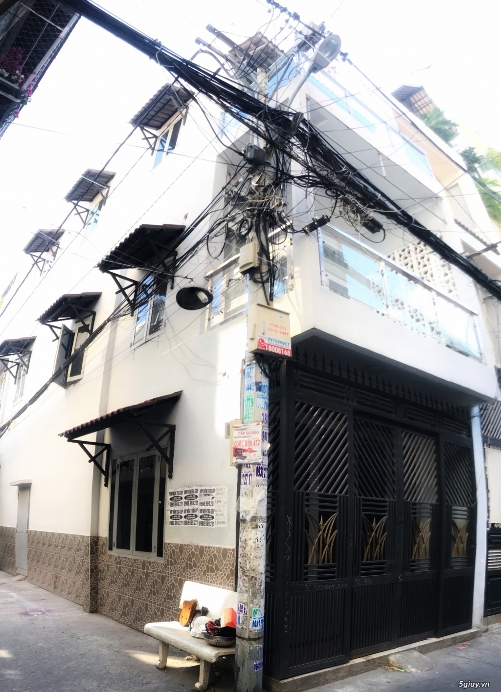 NHÀ CHO THUÊ HẼM CMT8-HCM