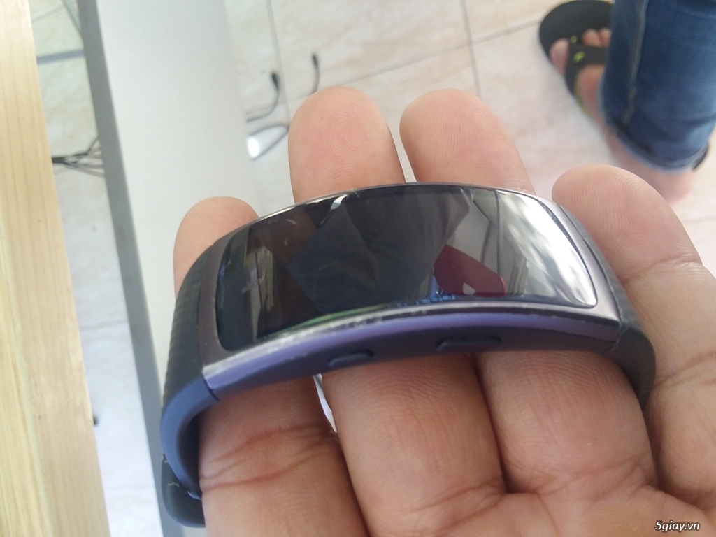 Đồng hồ Samsung Gear Fit 2-Giá chỉ từ 1 triệu - 2