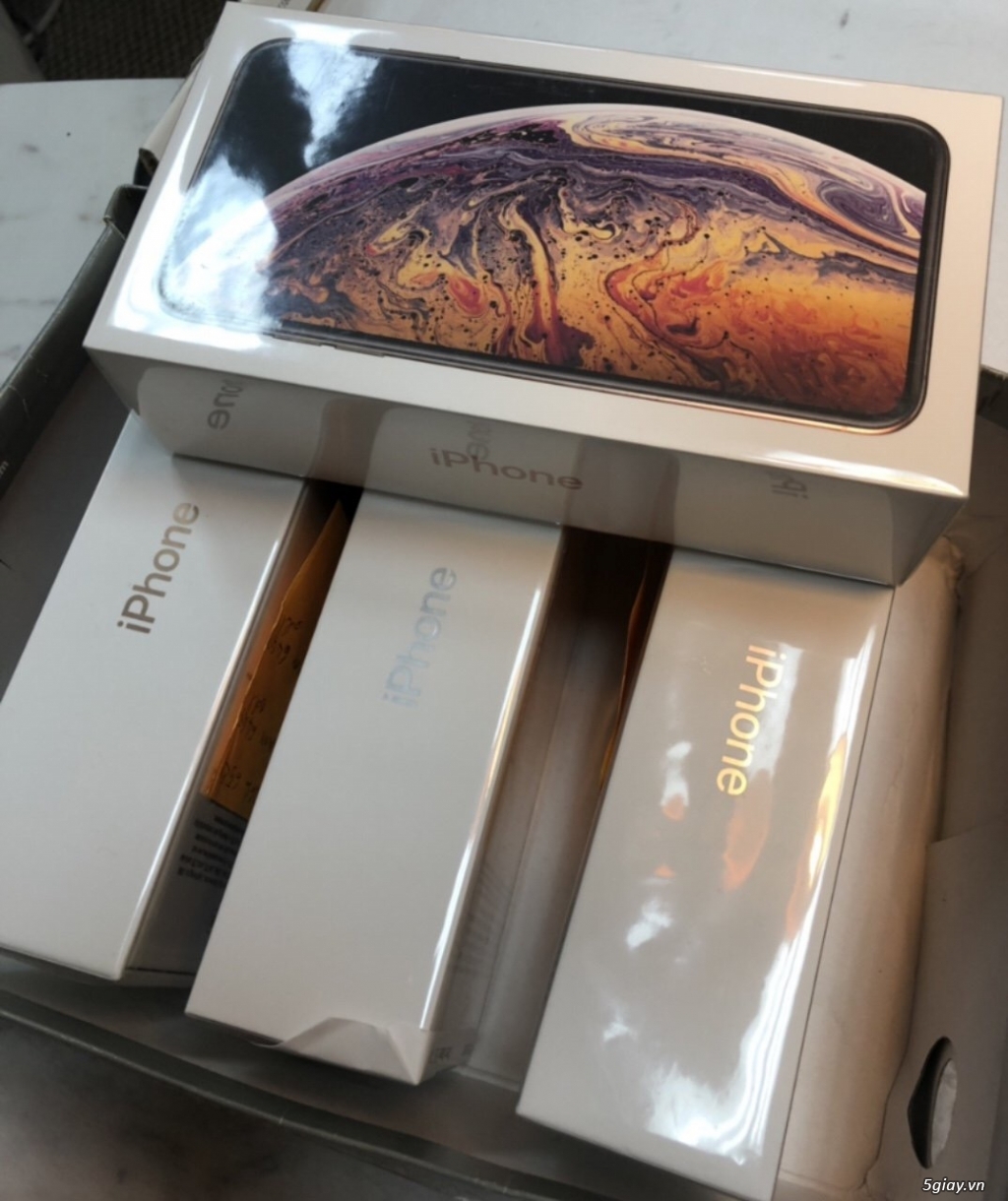Mình cần bán 2 cây iphone XS max 64gb gold hàng mỹ, mới 100%, full box