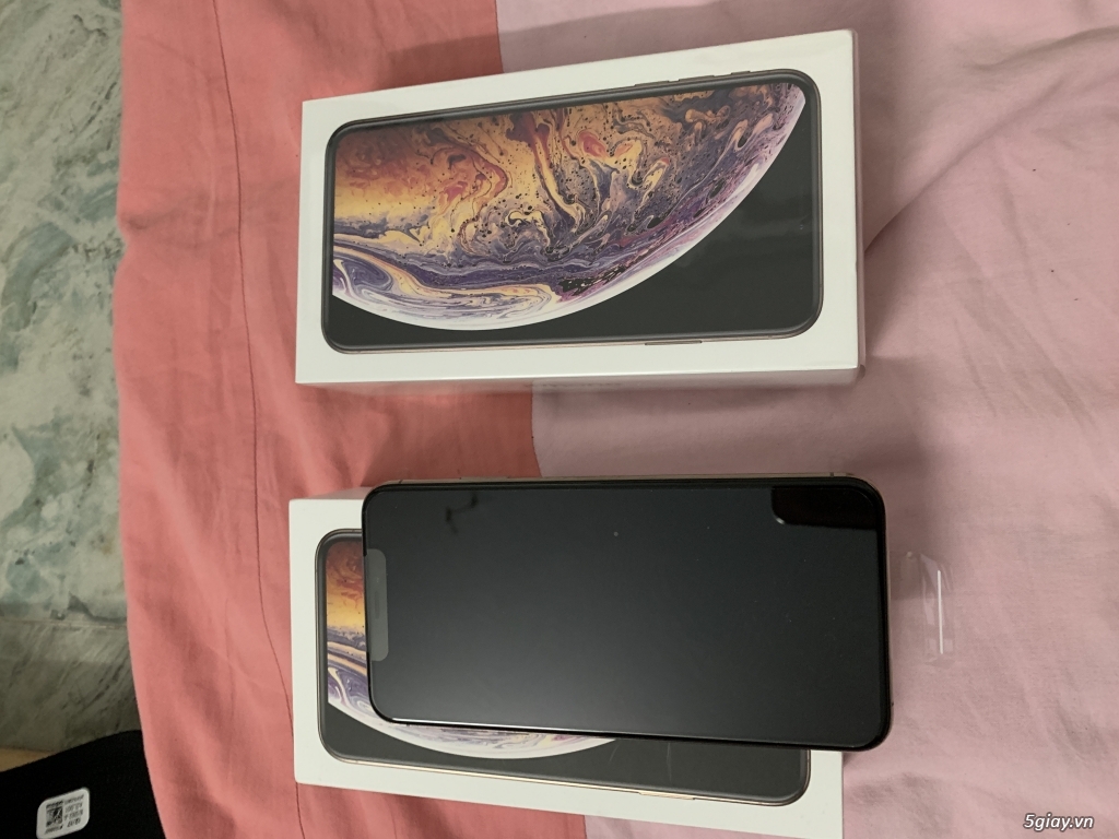 Mình cần bán 2 cây iphone XS max 64gb gold hàng mỹ, mới 100%, full box - 1