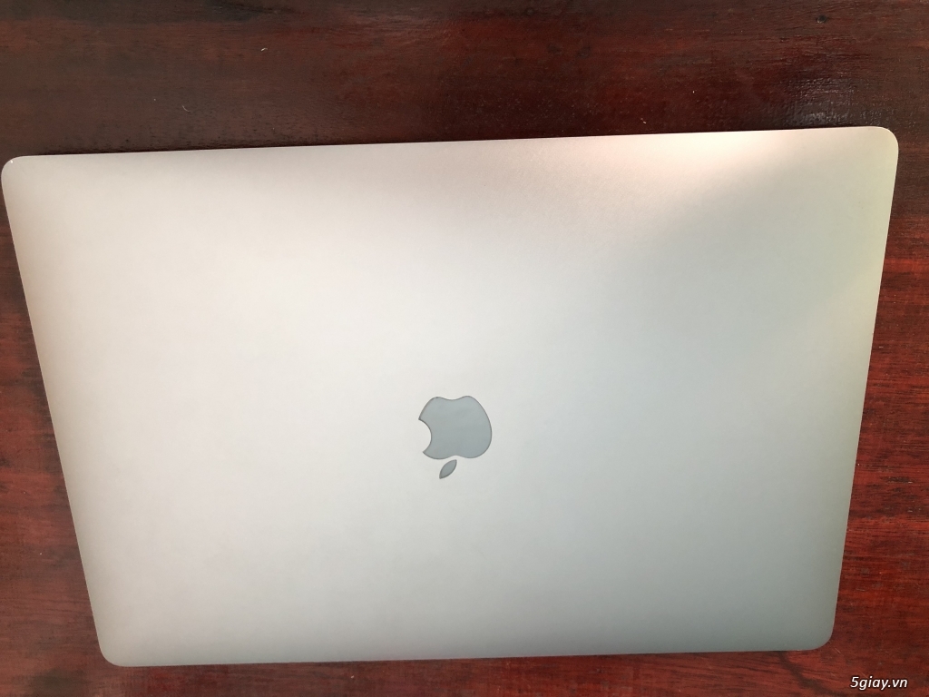Bán MacBook Pro 15” 2018 bh t11/2018