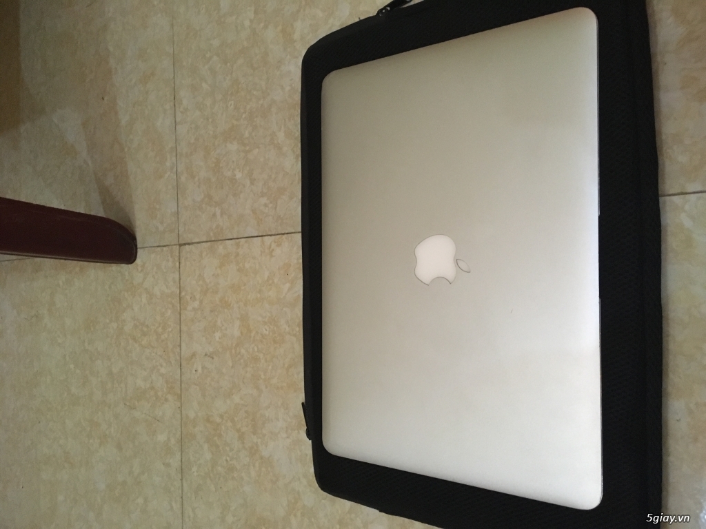 Cần bán macbook Air 2015 13,3inch - 3