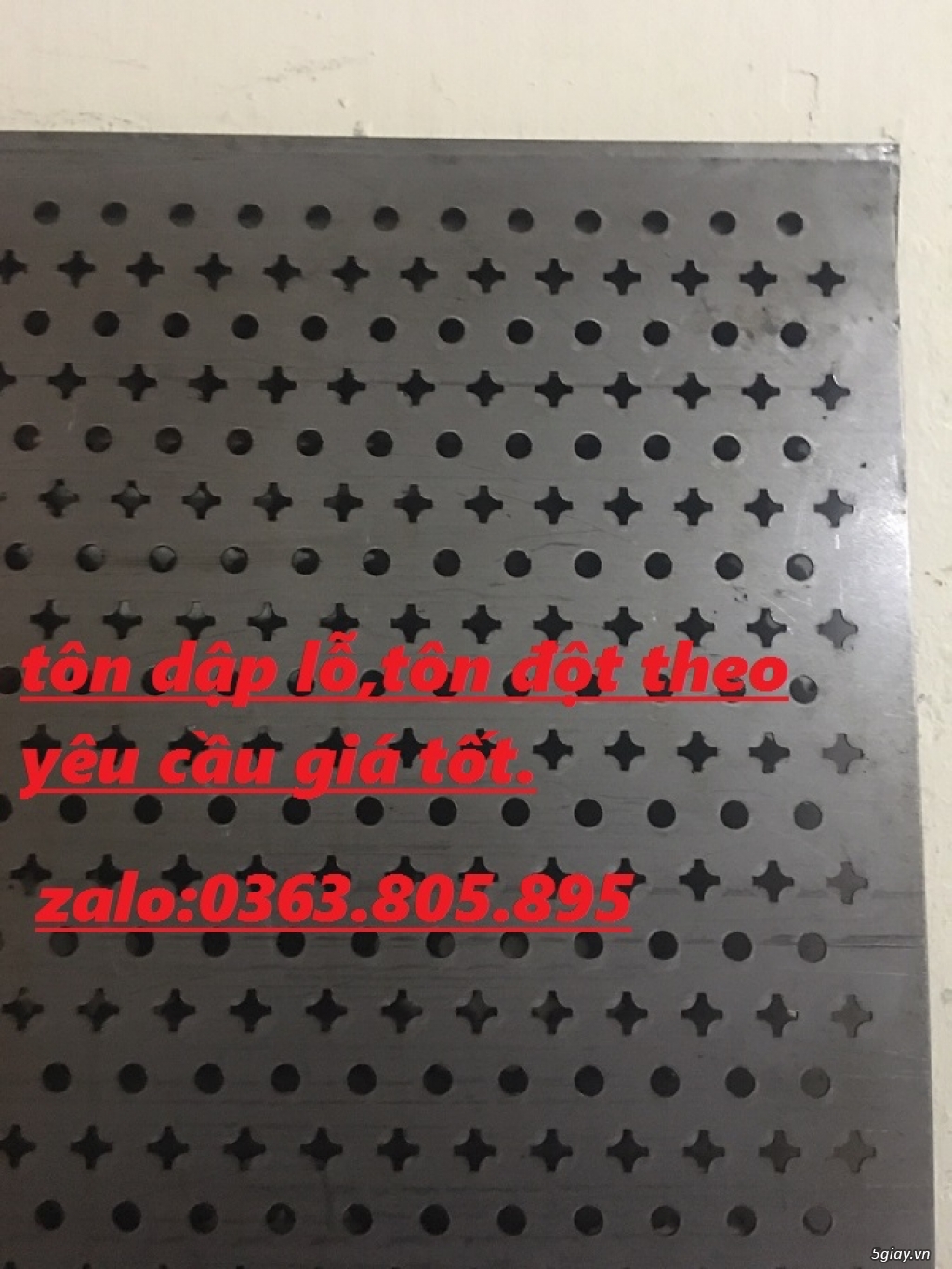 Sản xuất tôn đột lỗ,tôn đục lỗ giá rẻ hàng có sẵn