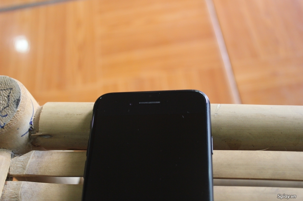iPhone 7 Lock giá rẻ xài như quốc tế ngoại hình như mới