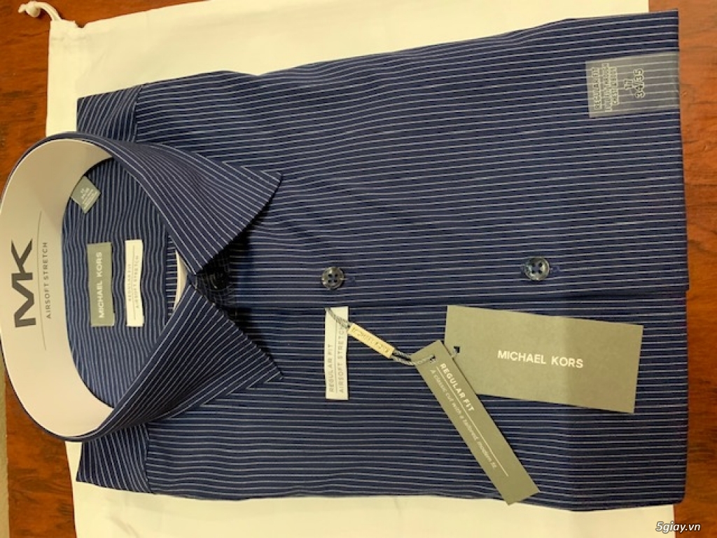 Áo Michael Kors hàng auth 100%. - 2