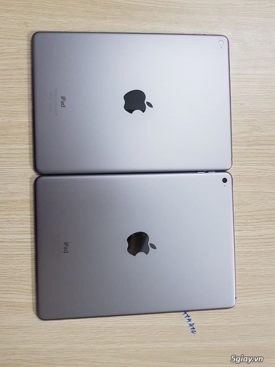 Cần bán ipad air 2 màn 9.7inch retina