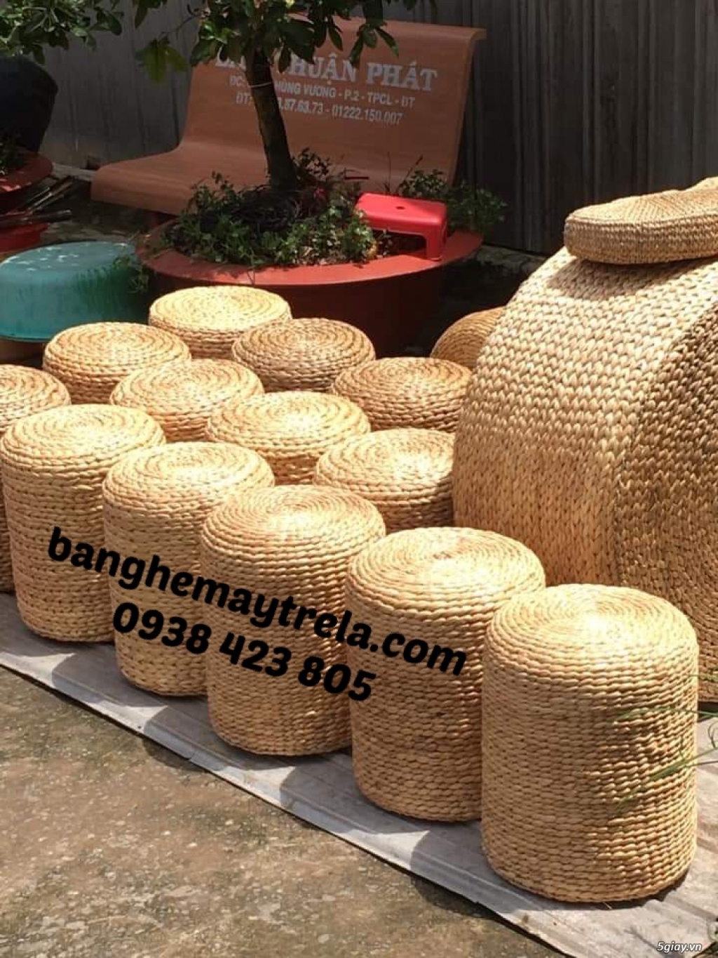 Bàn ghế đôn đan lục bình