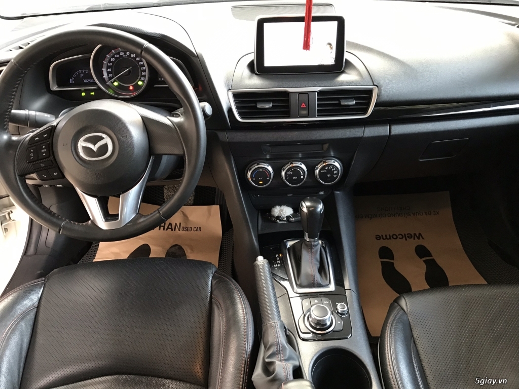 Bán Mazda 3 sedan 1.5AT màu trắng số tự động sản xuất 2015 xe đẹp - 4