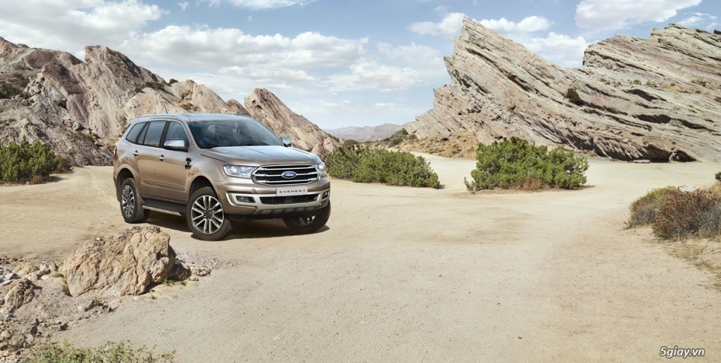 Ford Everest 2.0L mới 100%