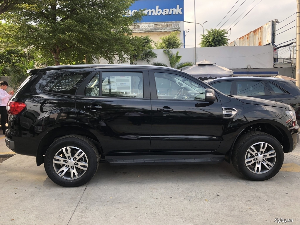 Ford Everest 2.0L mới 100% - 1
