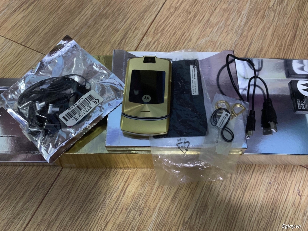 Bán V3i D&G fullbox 98%