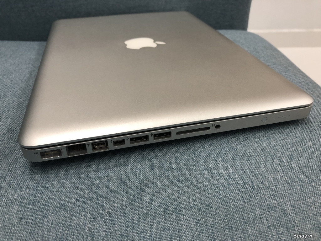 MacBook Pro 2011 - MC700 / 13 / Core i5 / Ram 4GB - 3